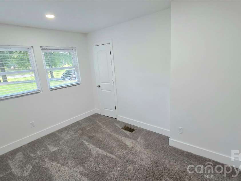 513 Ohio Avenue, Bessemer City, NC 28016.  MLS# CAR4411894, YatesRealty ID 43174. 