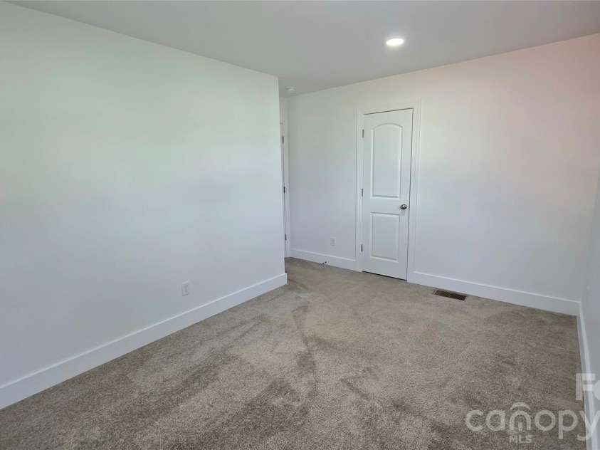 513 Ohio Avenue, Bessemer City, NC 28016.  MLS# CAR4411894, YatesRealty ID 43174. 