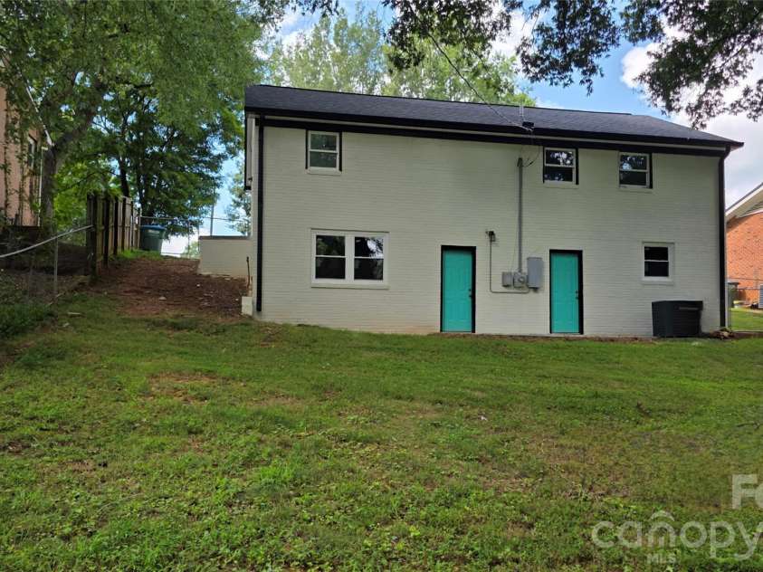 513 Ohio Avenue, Bessemer City, NC 28016.  MLS# CAR4411894, YatesRealty ID 43174. 