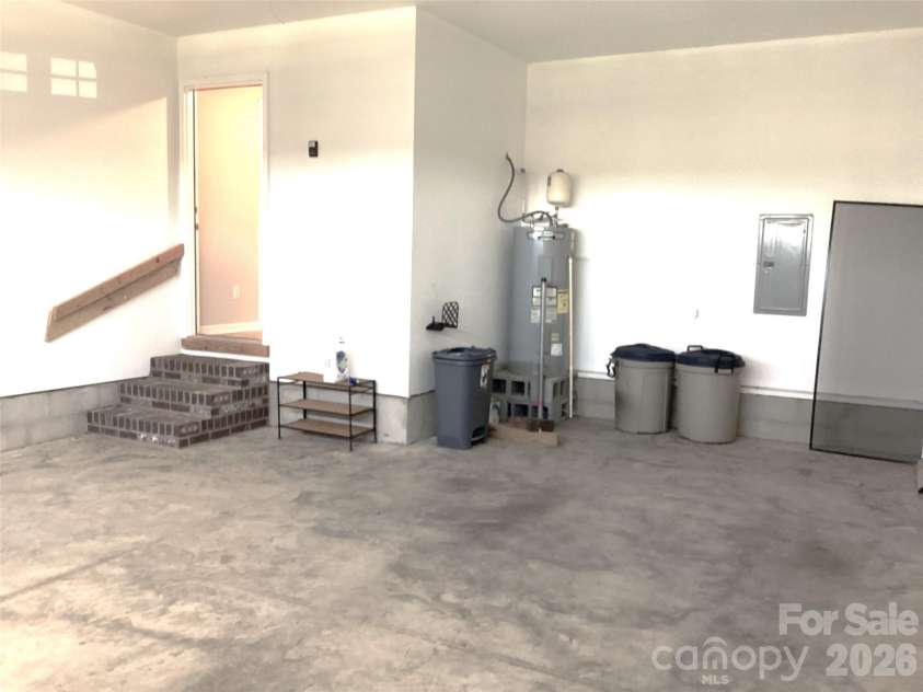 109 Wheat Field Drive, Shelby, NC 28152.  MLS# CAR4413358, YatesRealty ID 43175. Garage