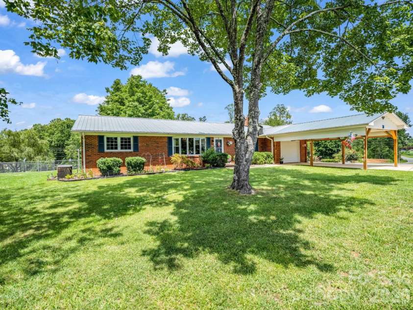 1244 Old Hwy 10 Highway, Marion, NC 28752.  MLS# CAR4413341, YatesRealty ID 43177. 
