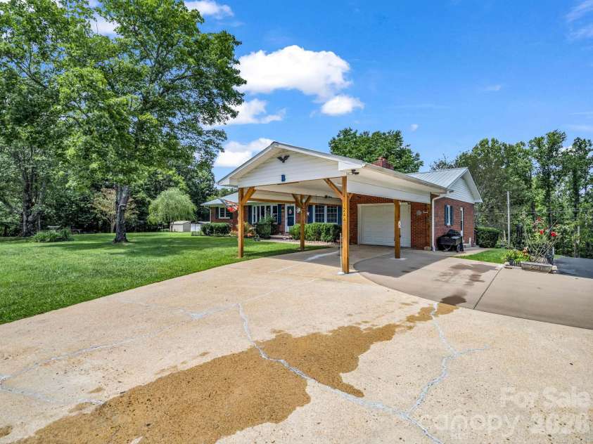1244 Old Hwy 10 Highway, Marion, NC 28752.  MLS# CAR4413341, YatesRealty ID 43177. 