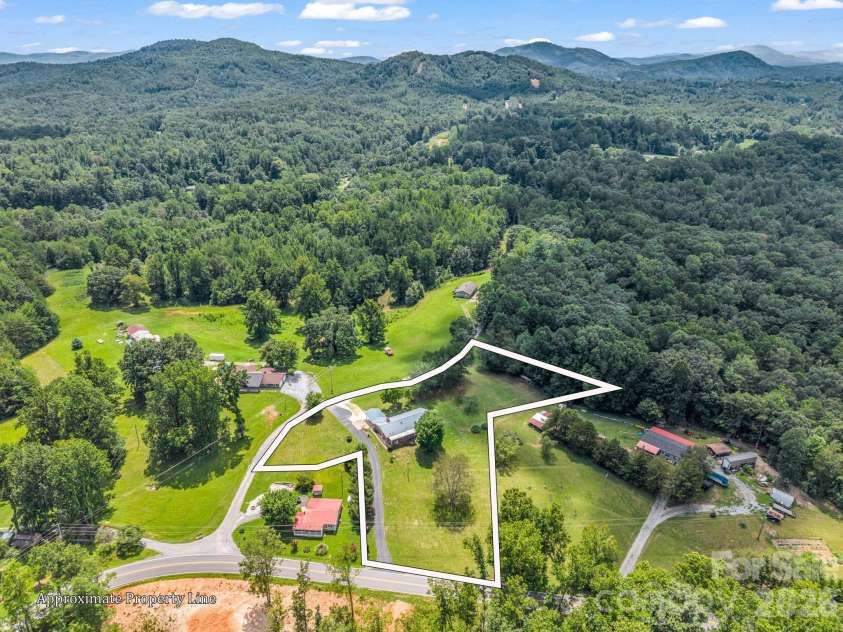 1244 Old Hwy 10 Highway, Marion, NC 28752.  MLS# CAR4413341, YatesRealty ID 43177. 