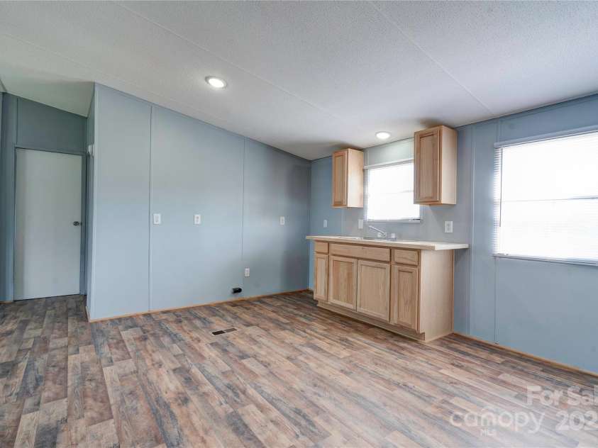 104 Buck Haven Court, Lawndale, NC 28090.  MLS# CAR4239612, YatesRealty ID 4318. Kitchen/Dining