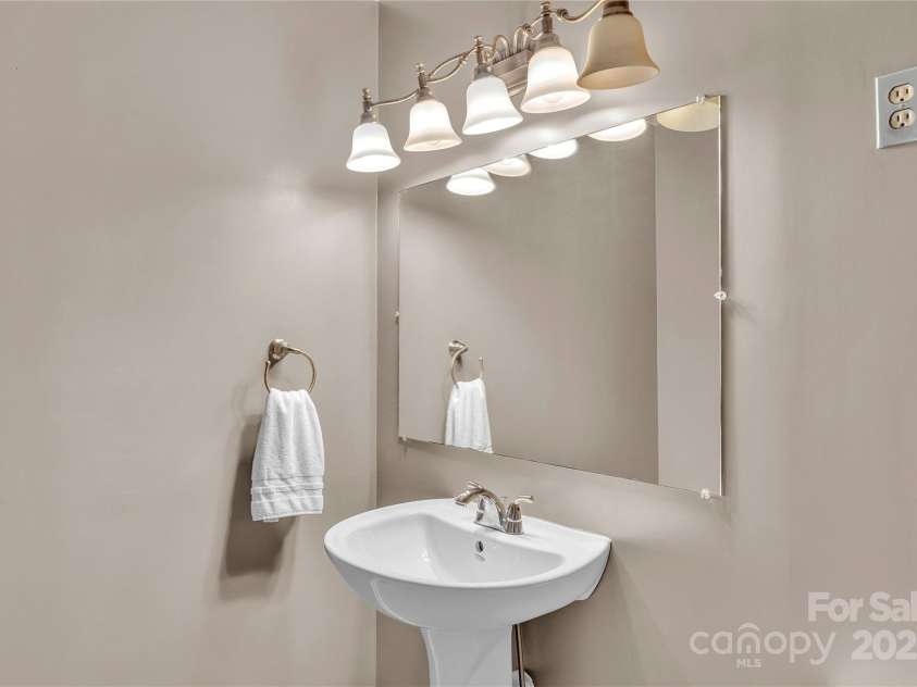 106 Gallarie Place, Salisbury, NC 28144.  MLS# CAR4321923, YatesRealty ID 4318. 