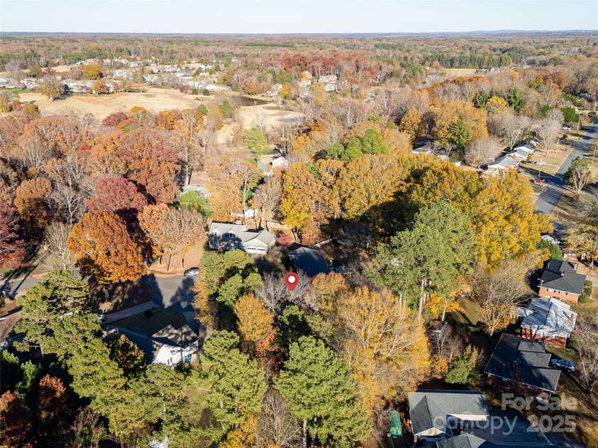 106 Gallarie Place, Salisbury, NC 28144.  MLS# CAR4321923, YatesRealty ID 4318. 