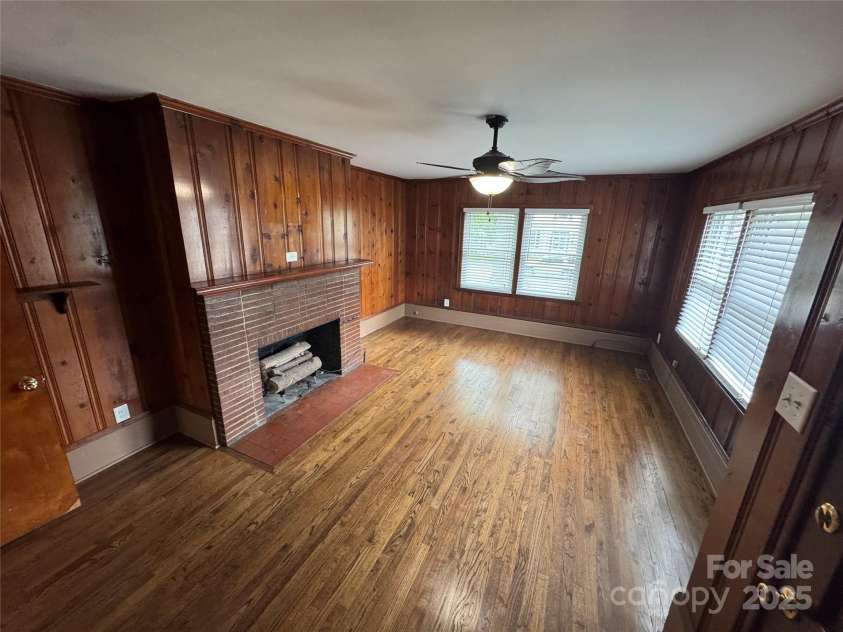 603 Main Street, Rock Hill, SC 29730.  MLS# CAR4234795, YatesRealty ID 4318. Den/Office with attached full bath and separate entrance