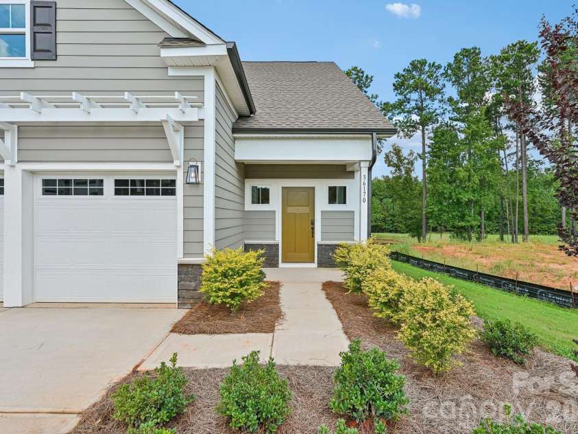 36170 Greg Norman Drive, Lancaster, SC 29720.  MLS# CAR4413371, YatesRealty ID 43180. 
