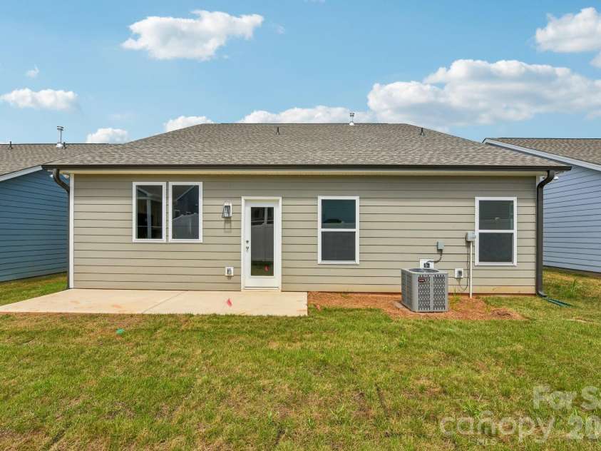 40258 Crooked Stick Drive, Lancaster, SC 29720.  MLS# CAR4413372, YatesRealty ID 43181. 