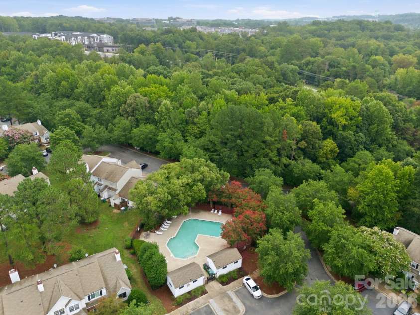 3274 Summercroft Lane, Charlotte, NC 28269.  MLS# CAR4408970, YatesRealty ID 43182. 
