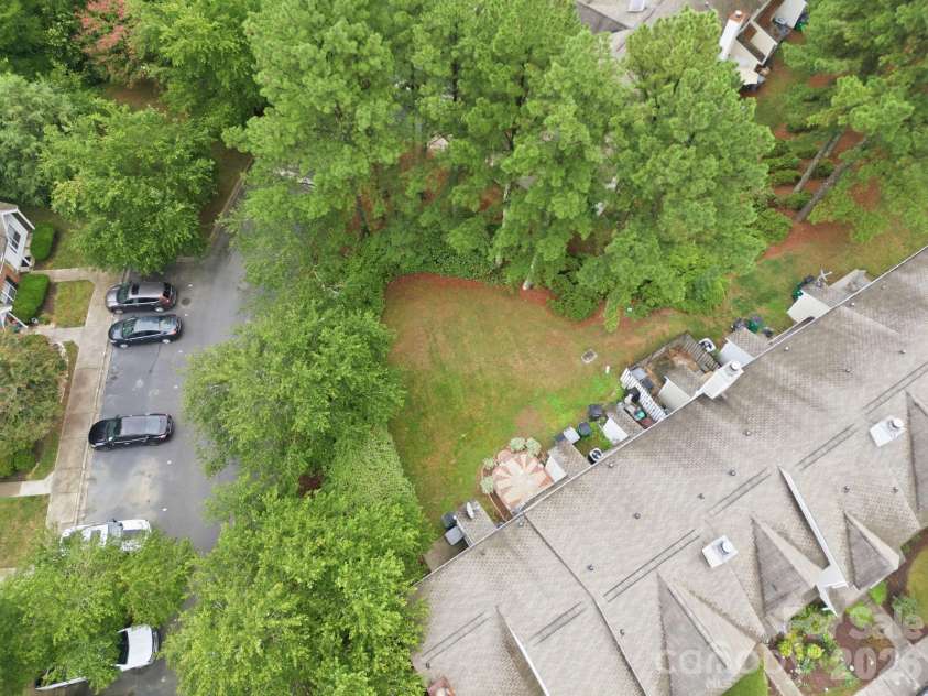 3274 Summercroft Lane, Charlotte, NC 28269.  MLS# CAR4408970, YatesRealty ID 43182. 