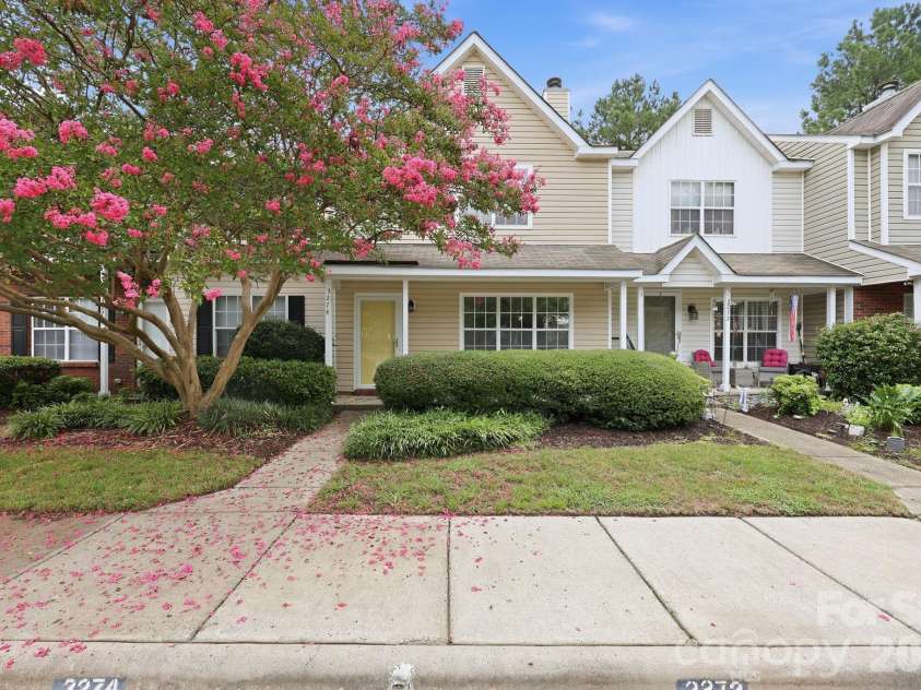 3274 Summercroft Lane, Charlotte, NC 28269.  MLS# CAR4408970, YatesRealty ID 43182. 