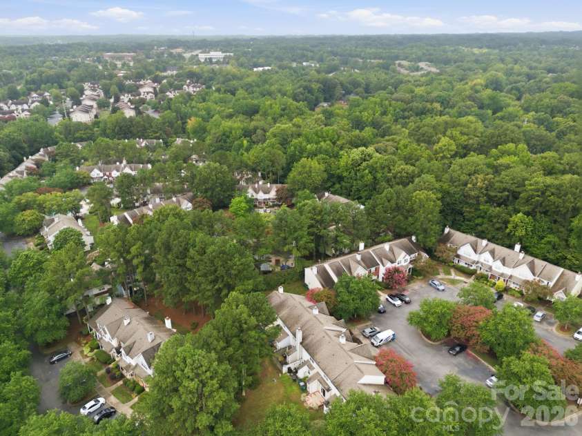 3274 Summercroft Lane, Charlotte, NC 28269.  MLS# CAR4408970, YatesRealty ID 43182. 