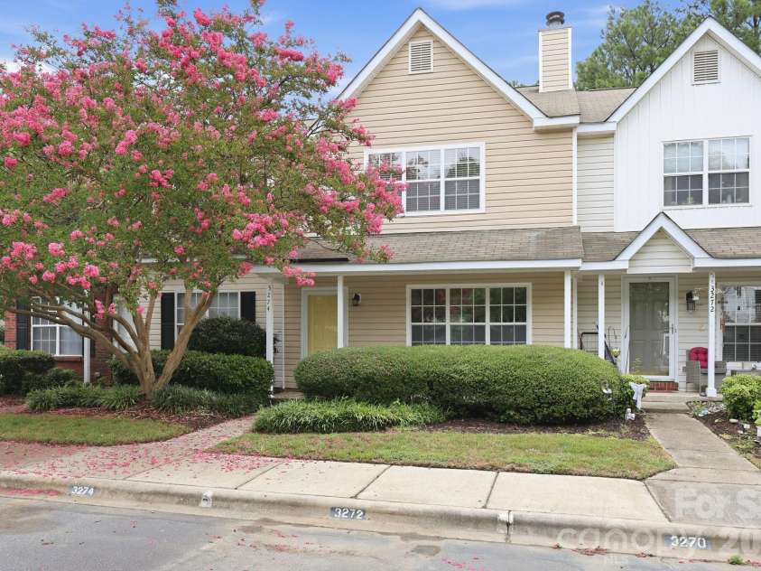 3274 Summercroft Lane, Charlotte, NC 28269.  MLS# CAR4408970, YatesRealty ID 43182. 