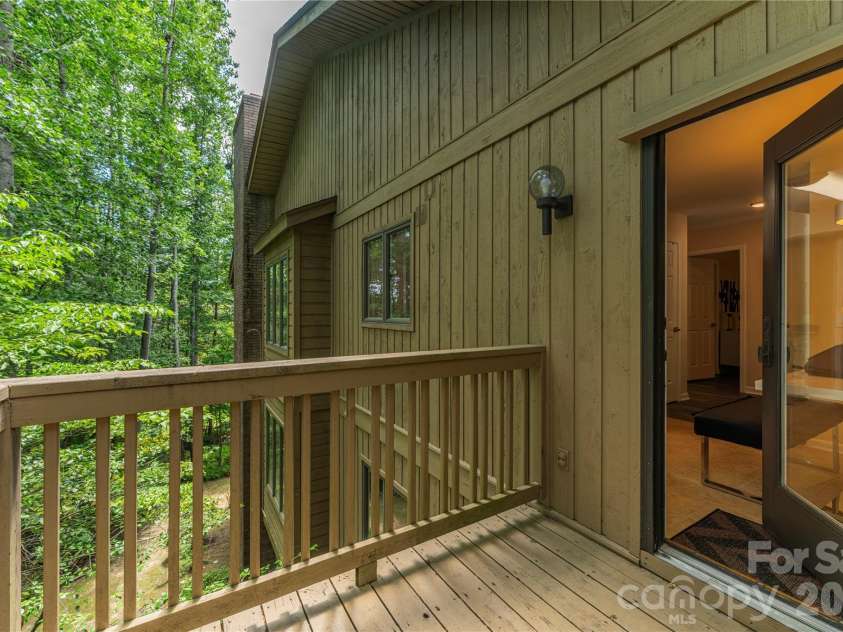 204 Live Oak Lane, Hendersonville, NC 28791.  MLS# CAR4410772, YatesRealty ID 43183. Deck off Breakfast Nook, Gas Piped for grill