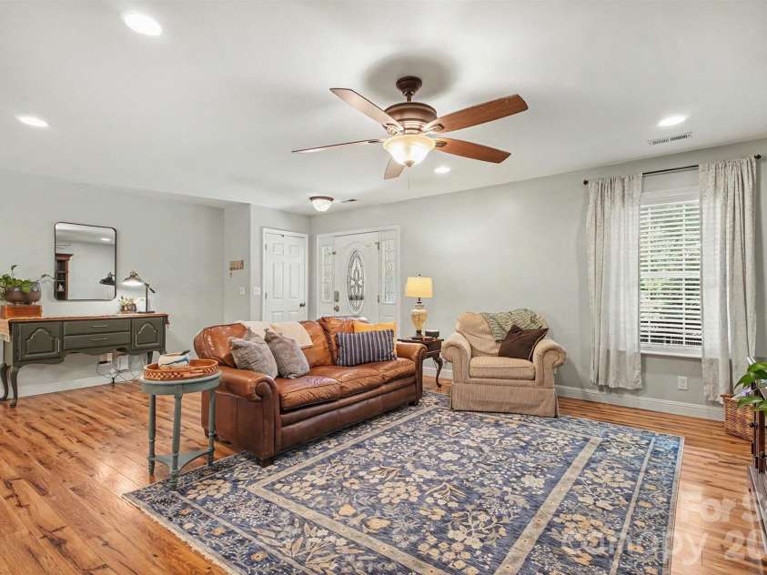 8446 Aqua Lane, Kannapolis, NC 28081.  MLS# CAR4411223, YatesRealty ID 43185. 