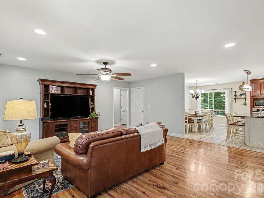 8446 Aqua Lane, Kannapolis, NC 28081.  MLS# CAR4411223, YatesRealty ID 43185. 