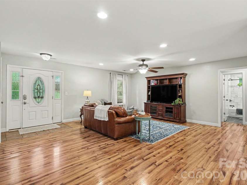 8446 Aqua Lane, Kannapolis, NC 28081.  MLS# CAR4411223, YatesRealty ID 43185. 