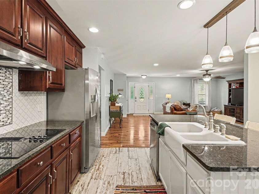 8446 Aqua Lane, Kannapolis, NC 28081.  MLS# CAR4411223, YatesRealty ID 43185. 