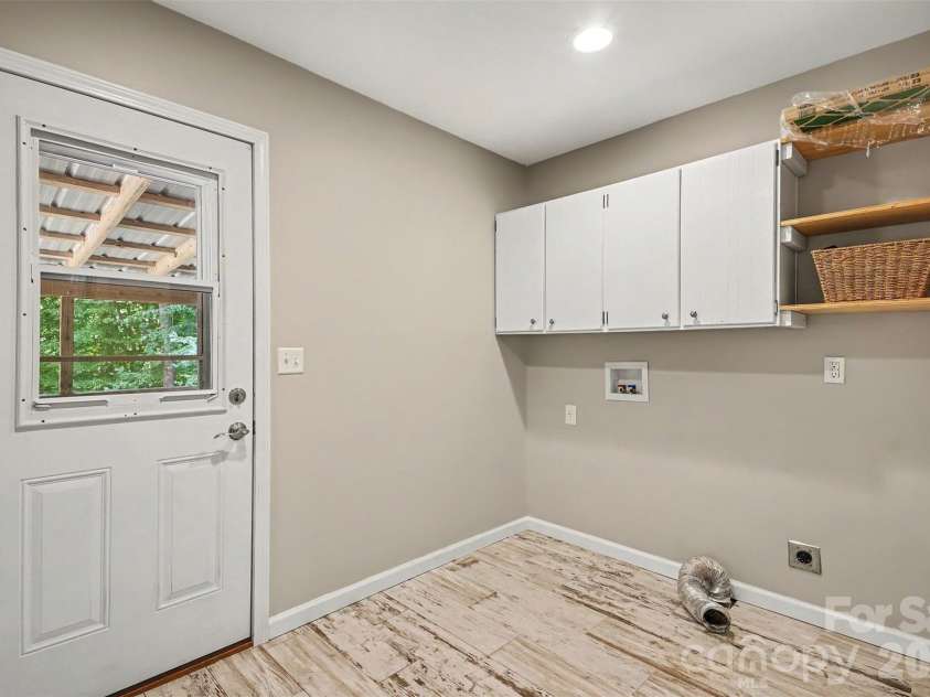 8446 Aqua Lane, Kannapolis, NC 28081.  MLS# CAR4411223, YatesRealty ID 43185. 