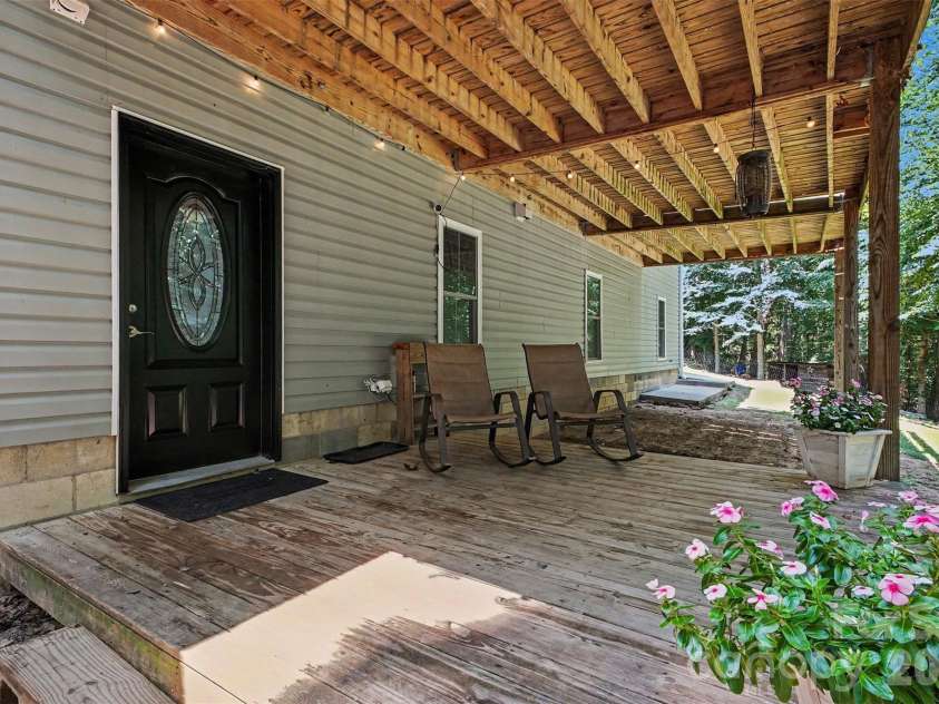 8446 Aqua Lane, Kannapolis, NC 28081.  MLS# CAR4411223, YatesRealty ID 43185. 