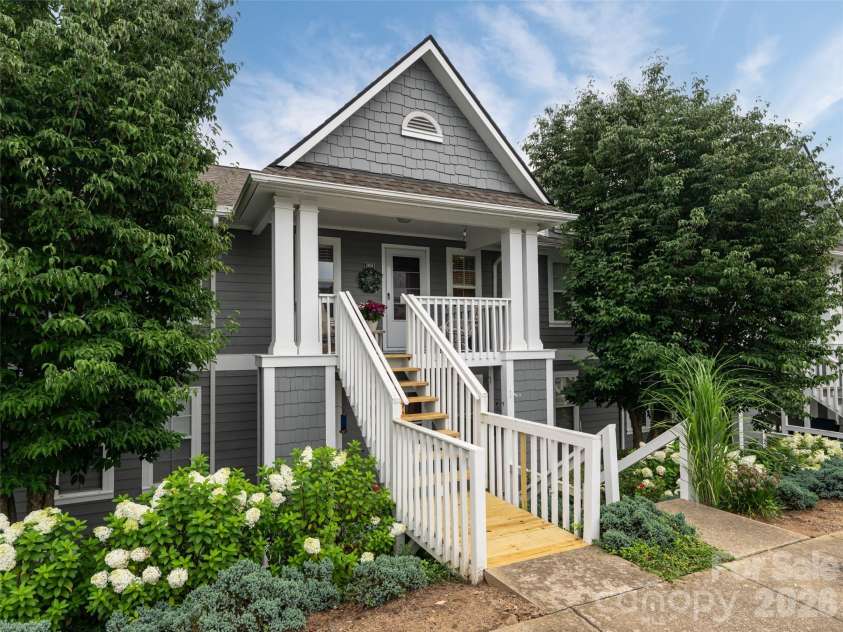 3804 Florham Place, Asheville, NC 28806.  MLS# CAR4413132, YatesRealty ID 43187. 