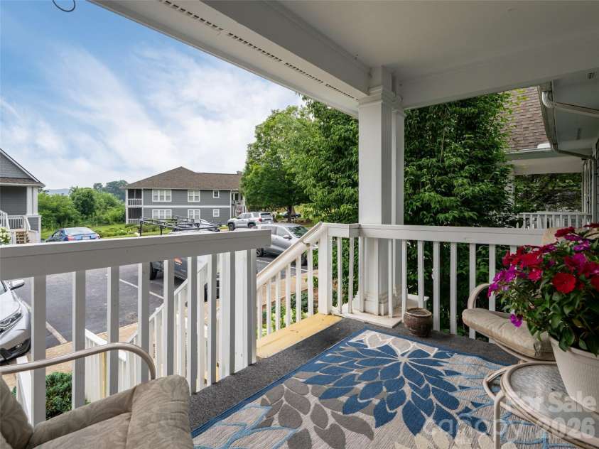 3804 Florham Place, Asheville, NC 28806.  MLS# CAR4413132, YatesRealty ID 43187. 