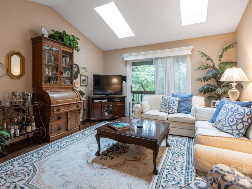 3804 Florham Place, Asheville, NC 28806.  MLS# CAR4413132, YatesRealty ID 43187. 