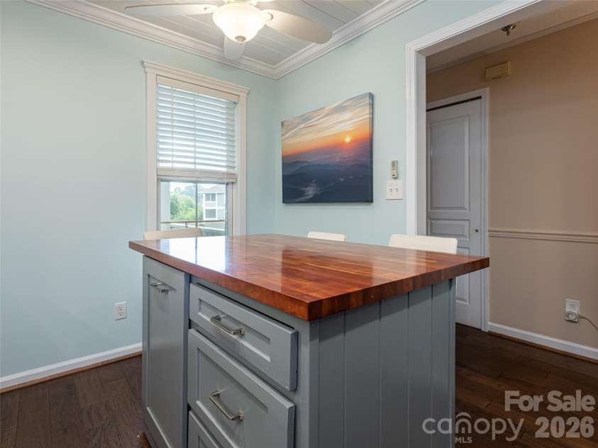 3804 Florham Place, Asheville, NC 28806.  MLS# CAR4413132, YatesRealty ID 43187. 