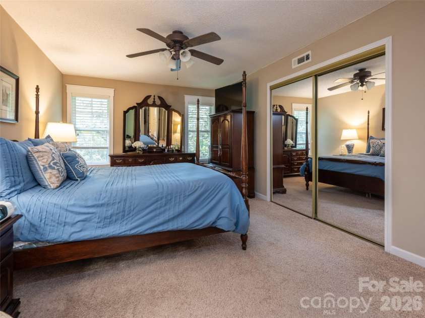 3804 Florham Place, Asheville, NC 28806.  MLS# CAR4413132, YatesRealty ID 43187. 