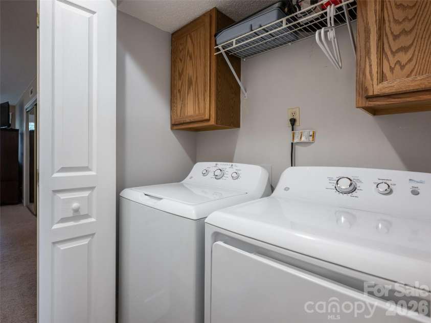 3804 Florham Place, Asheville, NC 28806.  MLS# CAR4413132, YatesRealty ID 43187. 