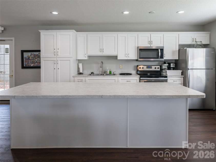 3804 Florham Place, Asheville, NC 28806.  MLS# CAR4413132, YatesRealty ID 43187. 