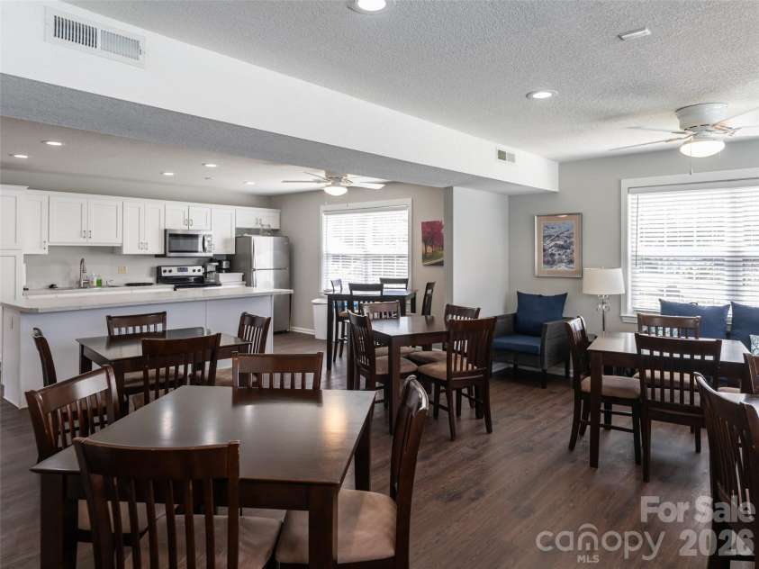 3804 Florham Place, Asheville, NC 28806.  MLS# CAR4413132, YatesRealty ID 43187. 