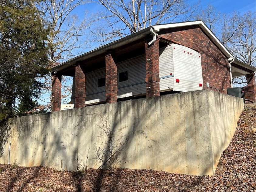 129 Twin Bluff Trail, Mount Gilead, NC 27306.  MLS# CAR4104248, YatesRealty ID 4319. 