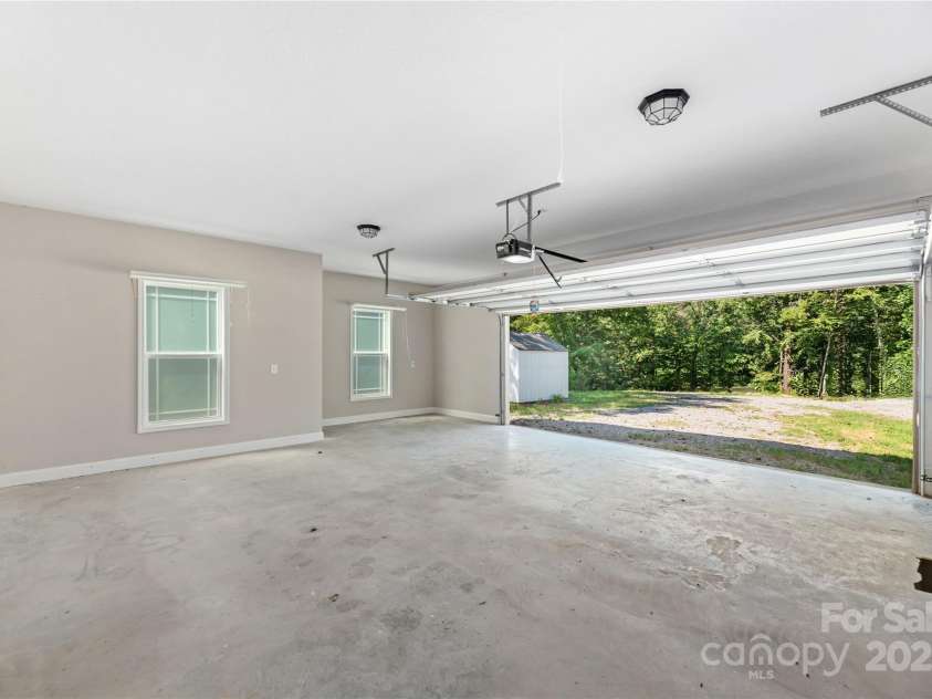 5496 White Oak Road, Waynesville, NC 28785.  MLS# CAR4292987, YatesRealty ID 4319. 