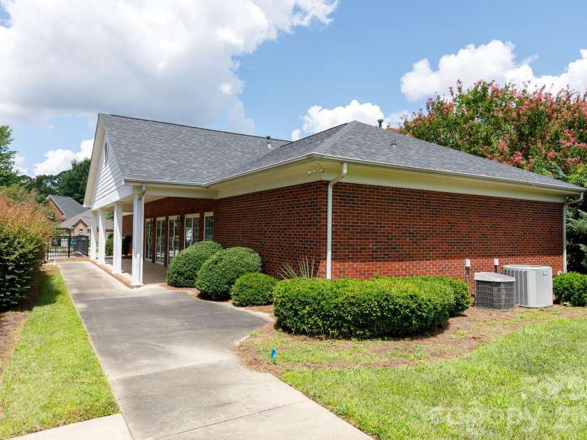 186 Lake Commons Drive, Rock Hill, SC 29732.  MLS# CAR4413133, YatesRealty ID 43191. 