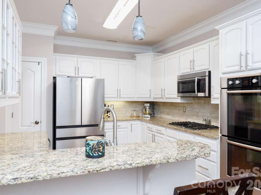 186 Lake Commons Drive, Rock Hill, SC 29732.  MLS# CAR4413133, YatesRealty ID 43191. 