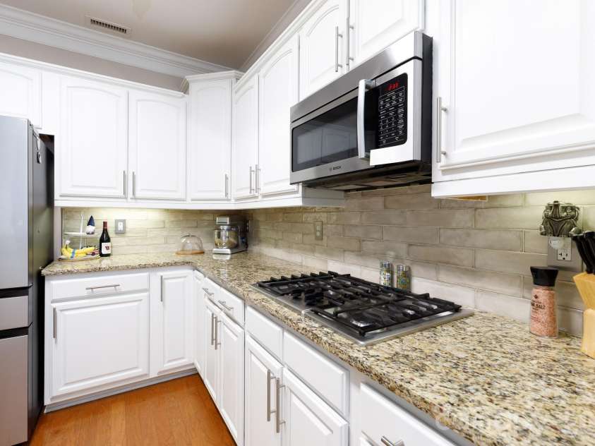 186 Lake Commons Drive, Rock Hill, SC 29732.  MLS# CAR4413133, YatesRealty ID 43191. 