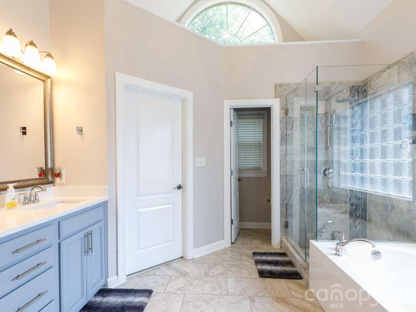 186 Lake Commons Drive, Rock Hill, SC 29732.  MLS# CAR4413133, YatesRealty ID 43191. 