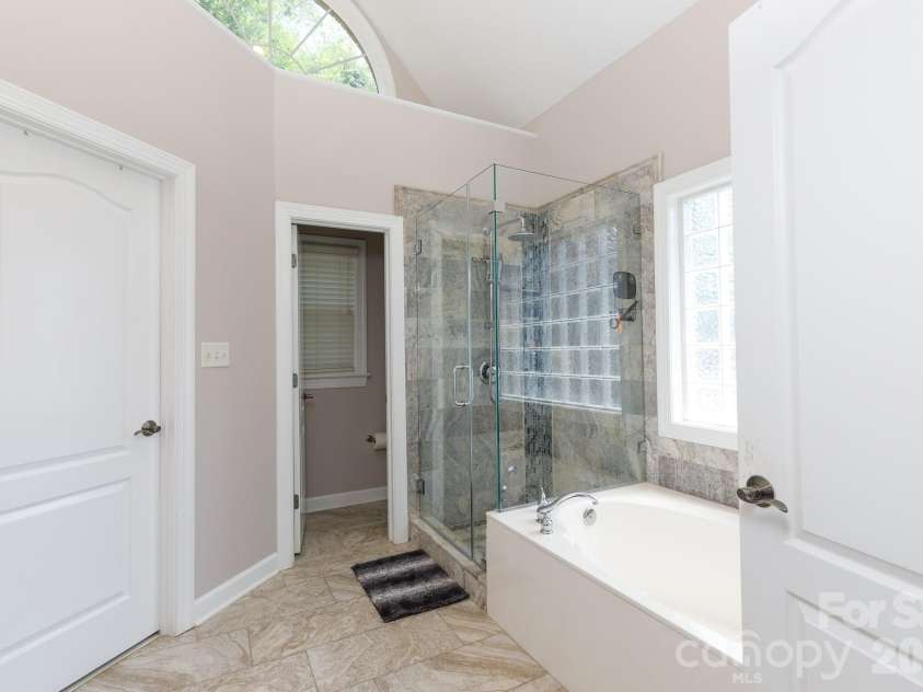 186 Lake Commons Drive, Rock Hill, SC 29732.  MLS# CAR4413133, YatesRealty ID 43191. 
