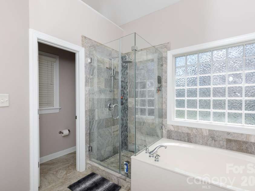 186 Lake Commons Drive, Rock Hill, SC 29732.  MLS# CAR4413133, YatesRealty ID 43191. 