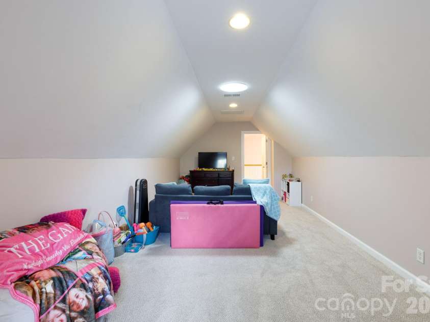 186 Lake Commons Drive, Rock Hill, SC 29732.  MLS# CAR4413133, YatesRealty ID 43191. 