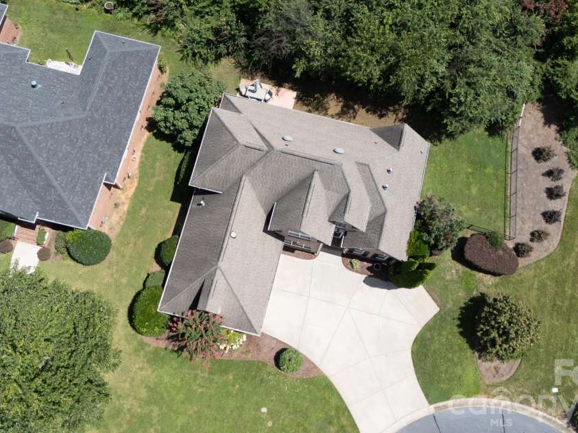 186 Lake Commons Drive, Rock Hill, SC 29732.  MLS# CAR4413133, YatesRealty ID 43191. 