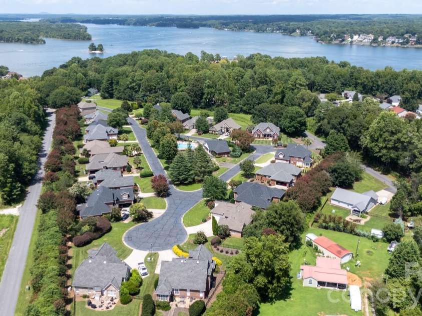 186 Lake Commons Drive, Rock Hill, SC 29732.  MLS# CAR4413133, YatesRealty ID 43191. 