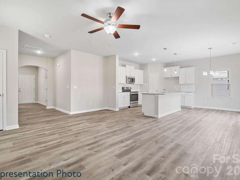 123 Pinnacle Crossing, Shelby, NC 28152.  MLS# CAR4413436, YatesRealty ID 43193. 