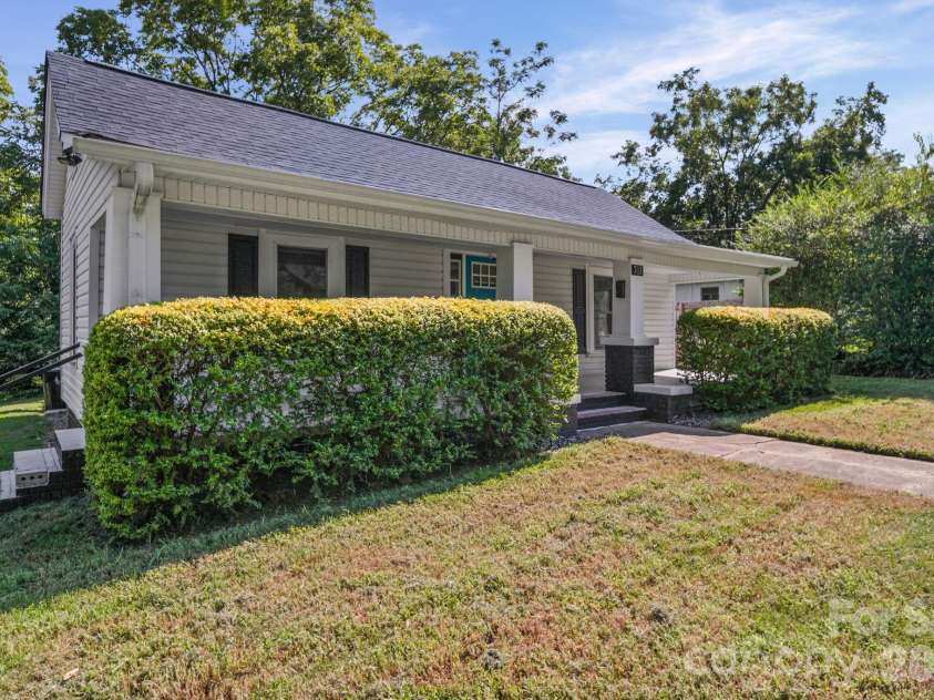 703 Windsor Street, Monroe, NC 28112.  MLS# CAR4412570, YatesRealty ID 43195. 