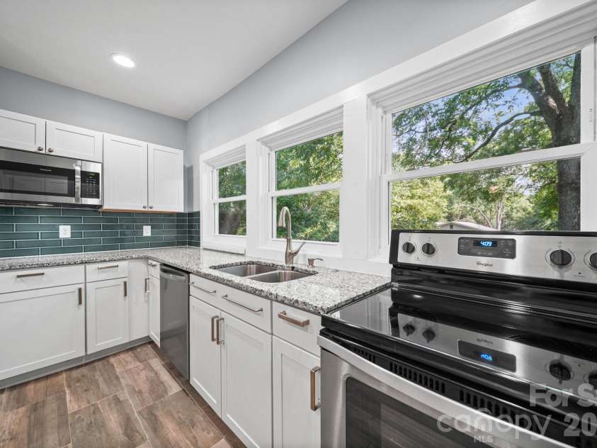 703 Windsor Street, Monroe, NC 28112.  MLS# CAR4412570, YatesRealty ID 43195. 