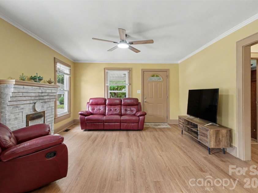 1104 Venus Street, Kannapolis, NC 28083.  MLS# CAR4409485, YatesRealty ID 43198. 