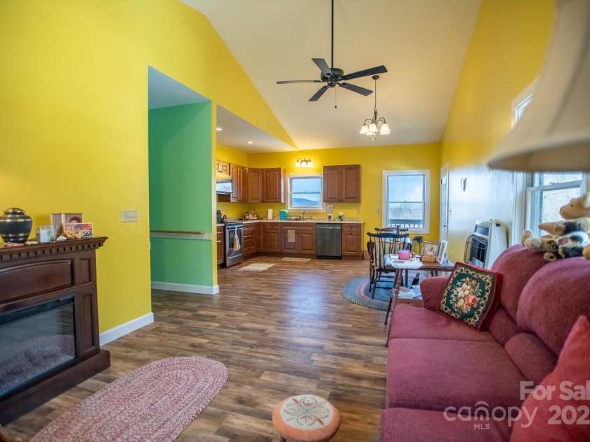 261 Nicholas Knoll Road, Bakersville, NC 28705.  MLS# CAR4242430, YatesRealty ID 4320. 