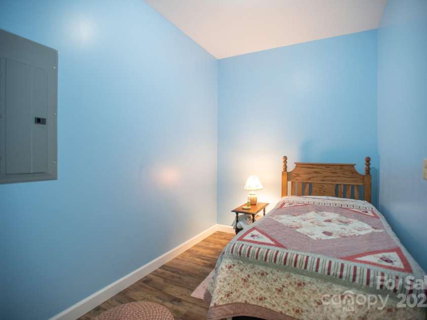 261 Nicholas Knoll Road, Bakersville, NC 28705.  MLS# CAR4242430, YatesRealty ID 4320. 